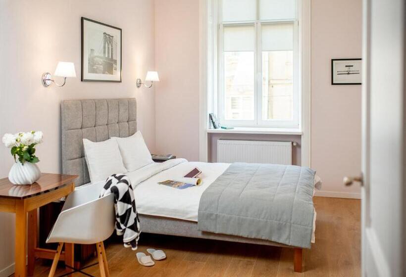 هتل Art Deco Central Rooms