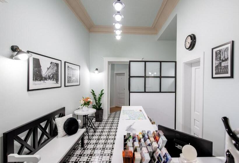 هتل Art Deco Central Rooms