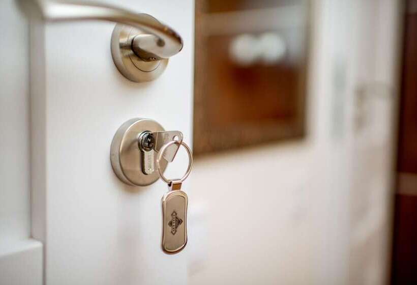 هتل Art Deco Central Rooms