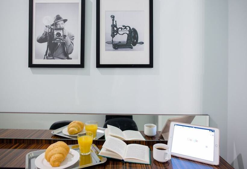 هتل Art Deco Central Rooms