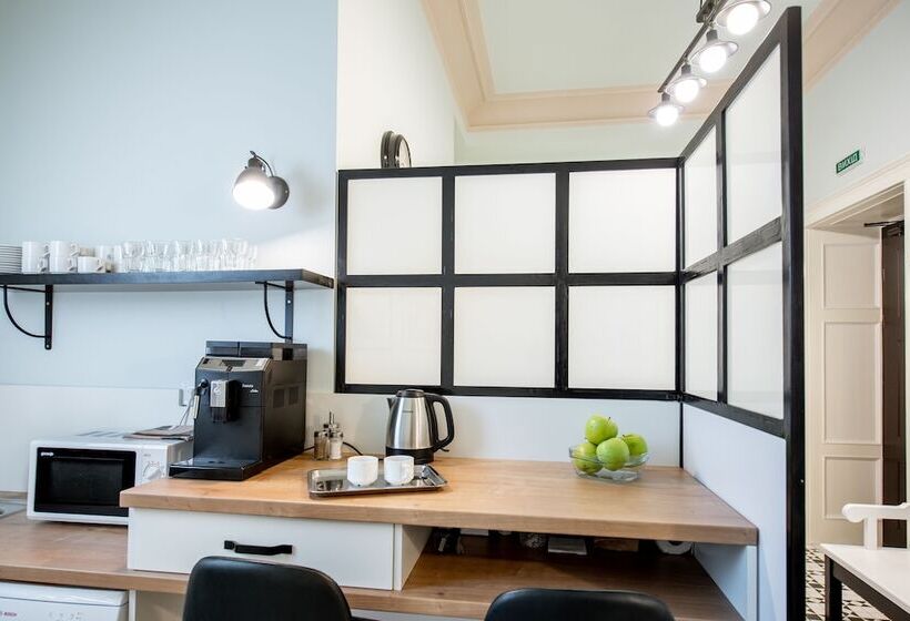 هتل Art Deco Central Rooms