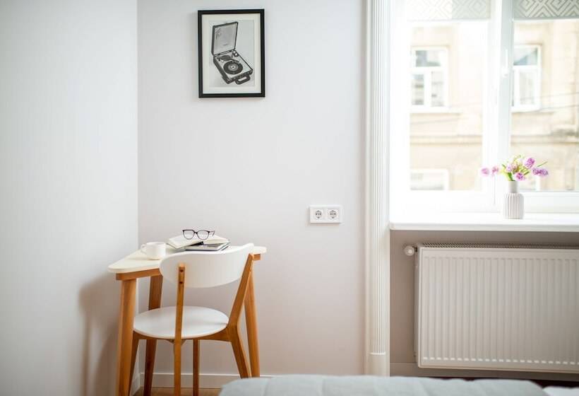 هتل Art Deco Central Rooms