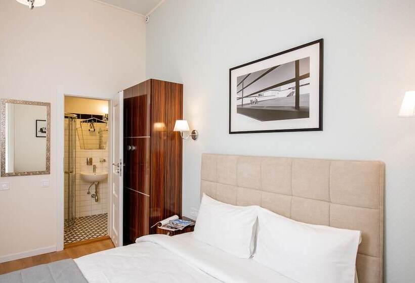 هتل Art Deco Central Rooms