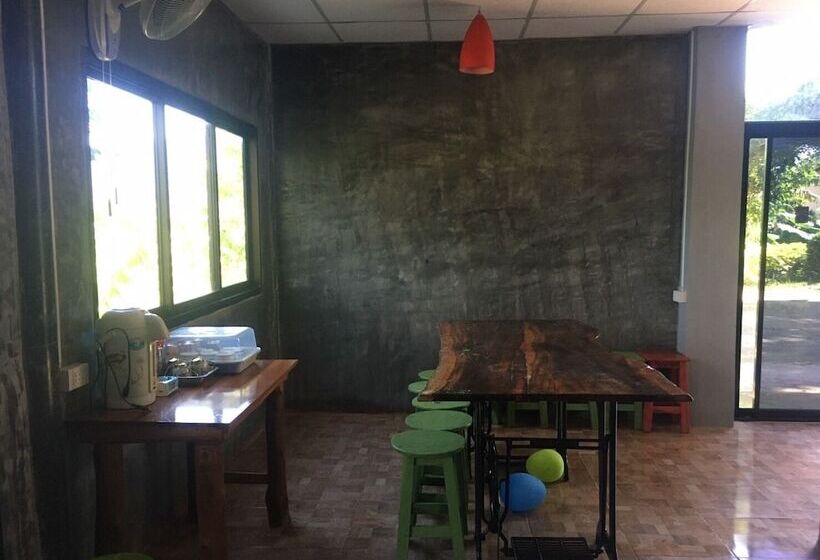 Otel At Trin Khao Kho