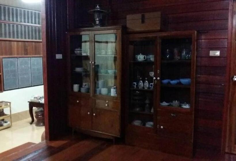 ホテル Baan Kaset Bandit