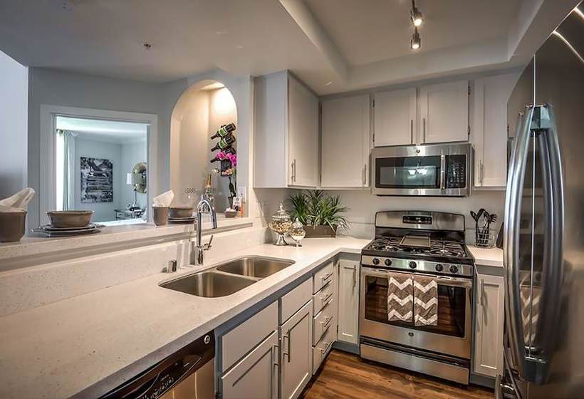 فندق Beverly Hills Condos