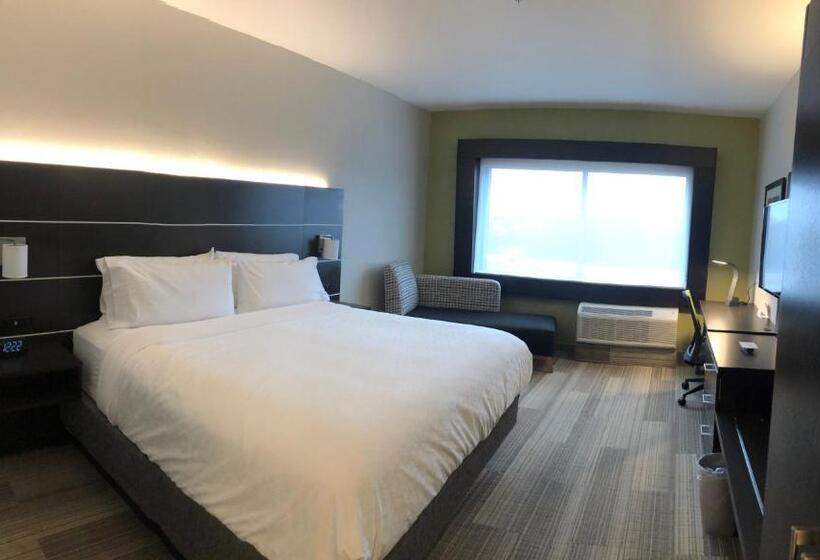 Отель Holiday Inn Express & Suites Warrensburg North, An Ihg