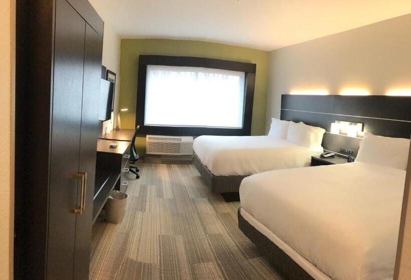 Отель Holiday Inn Express & Suites Warrensburg North, An Ihg