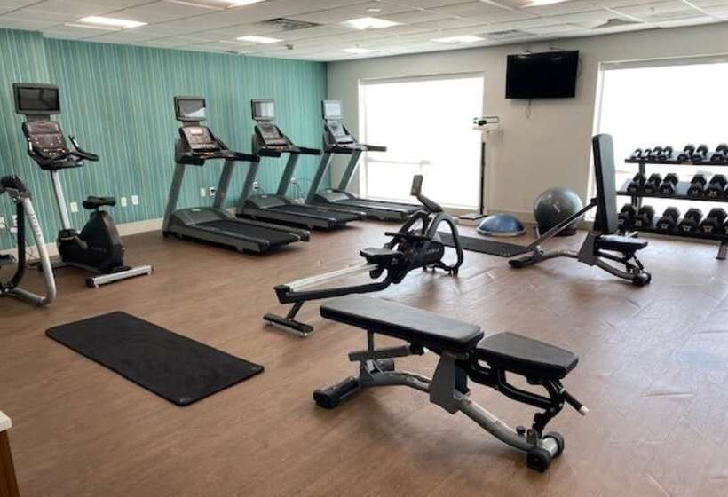 Отель Holiday Inn Express & Suites Warrensburg North, An Ihg