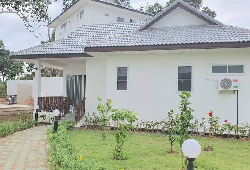 בית מלון כפרי Horizon Beach Resort Koh Jum