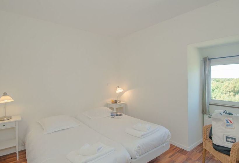 호텔 Hôtel Les Trois Voiles