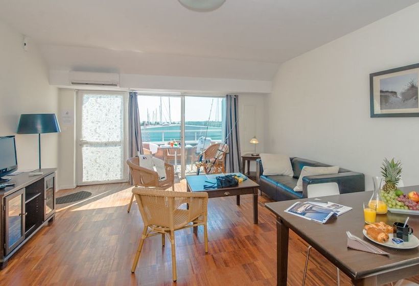 호텔 Hôtel Les Trois Voiles