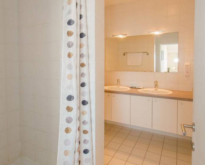 호텔 Hôtel Les Trois Voiles