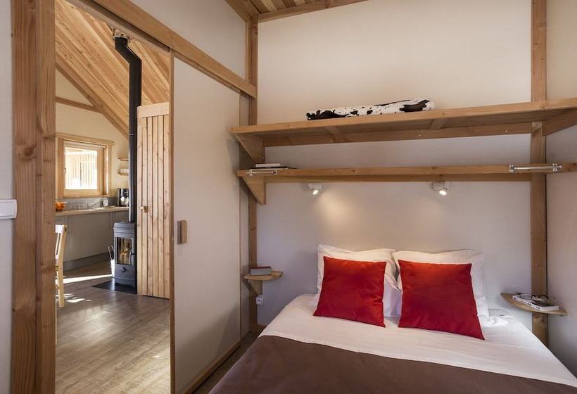 Отель Huttopia Bourg St Maurice