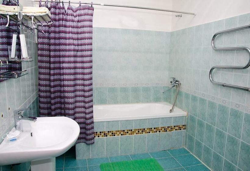 בית מלון כפרי Jipek Joli Inn