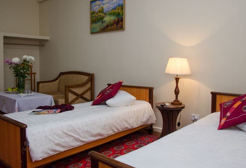 فندق Jipek Joli Inn