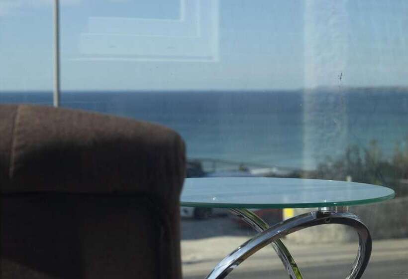 OYO Newquay Beach Hotel