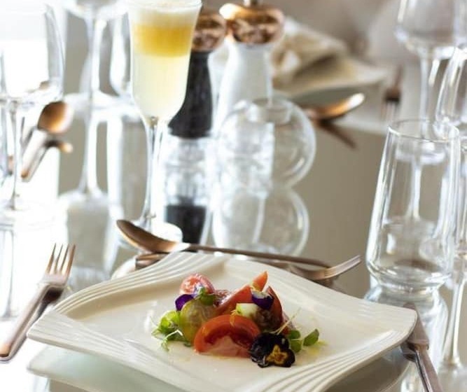 OYO Newquay Beach Hotel