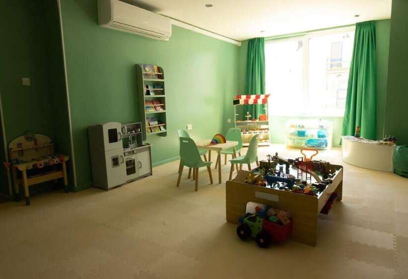 OYO Newquay Beach Hotel