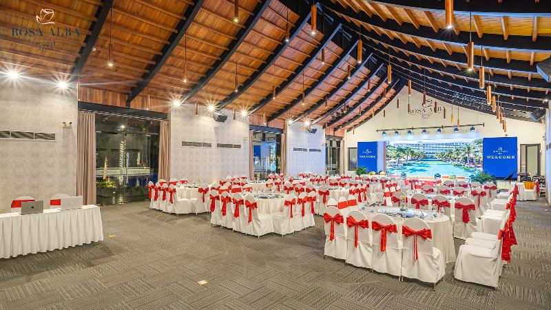 هتل Rosa Alba Resort & Villas Tuy Hoa