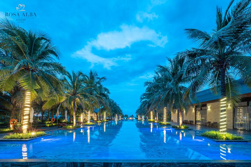 هتل Rosa Alba Resort & Villas Tuy Hoa