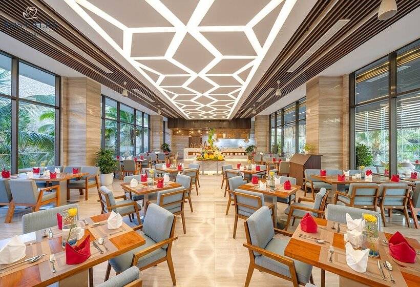 هتل Rosa Alba Resort & Villas Tuy Hoa