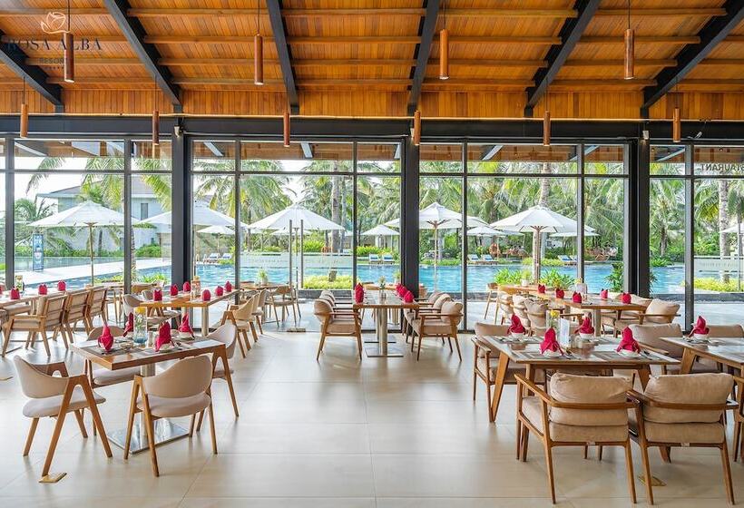 هتل Rosa Alba Resort & Villas Tuy Hoa