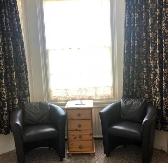 בית מלון כפרי The Hunt Lodge