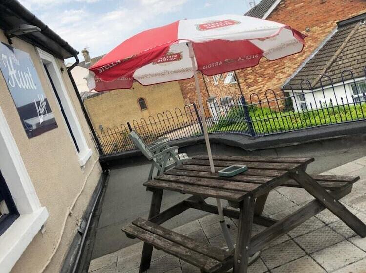 בית מלון כפרי The Hunt Lodge