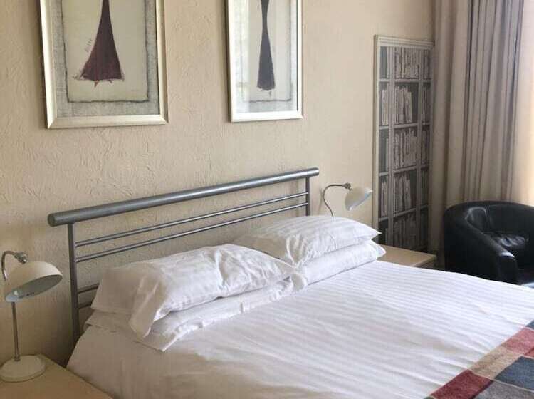 בית מלון כפרי The Hunt Lodge