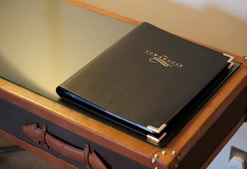 בית מלון כפרי The Townhouse