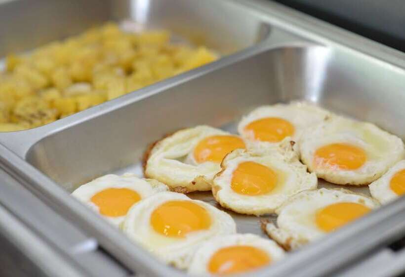 Отель Vst Residence  Sha Plus Certified