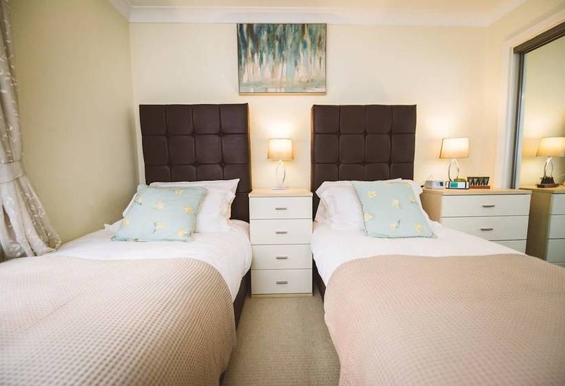 Jade Apartments