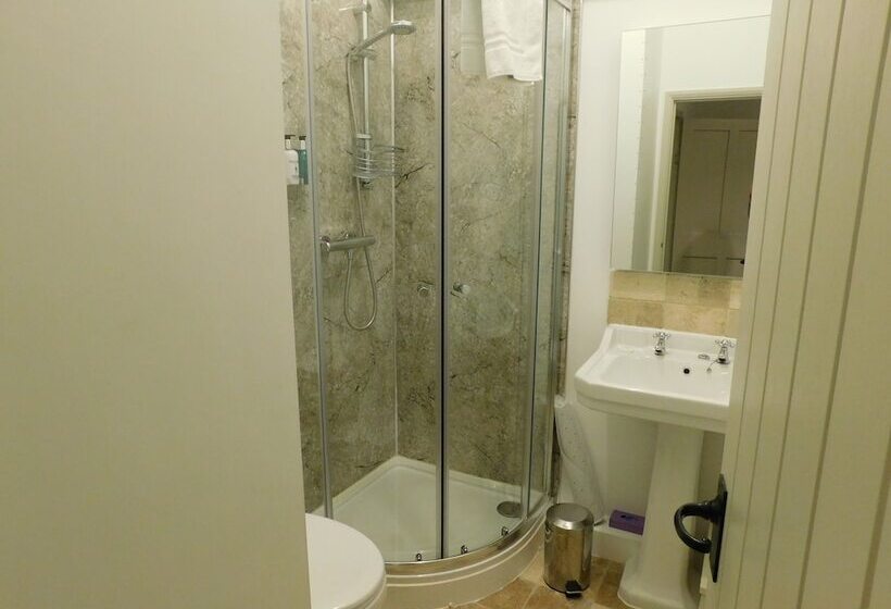 Middletown Farmhouse B&b