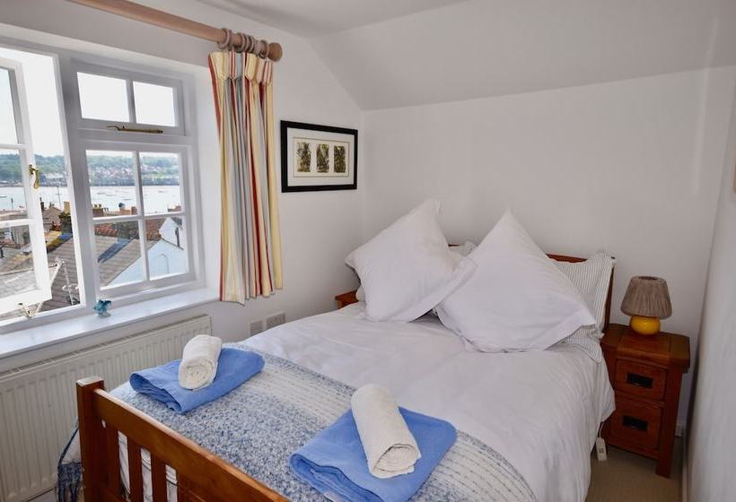 Mulberry Cottage  Cowes