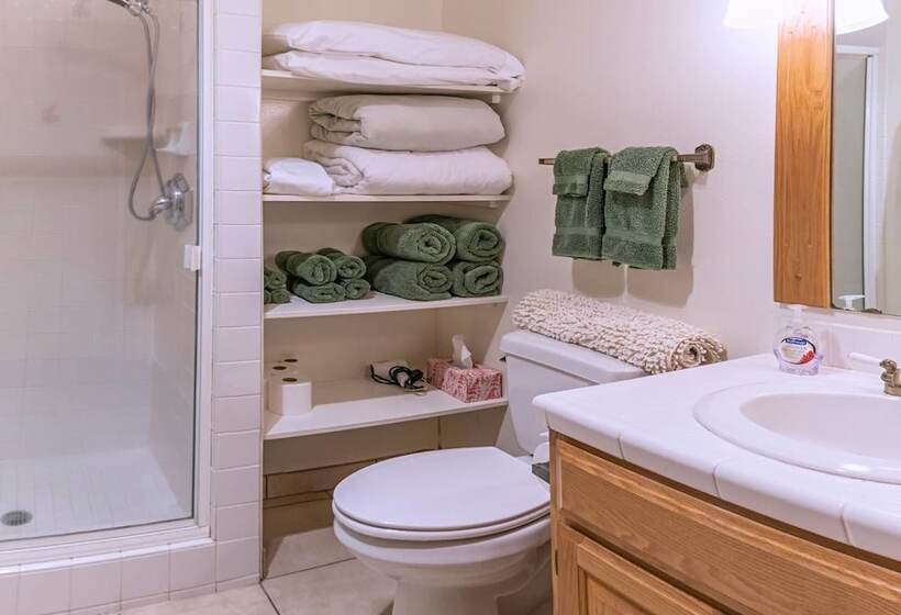 Oak Sherwin House Near Osf