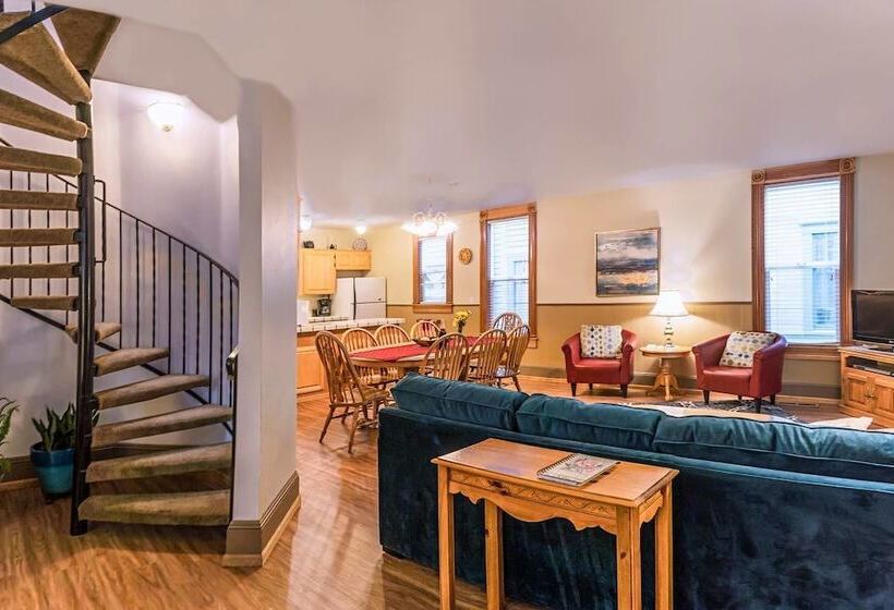 Oak Sherwin House Near Osf