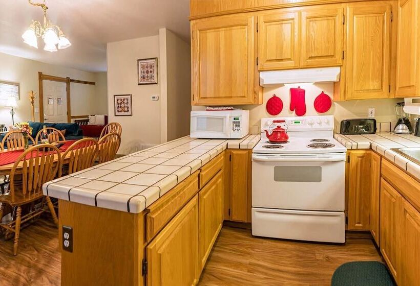 Oak Sherwin House Near Osf