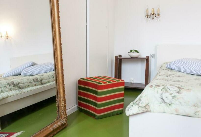 بنسيون 46fm : Montauban Guest House