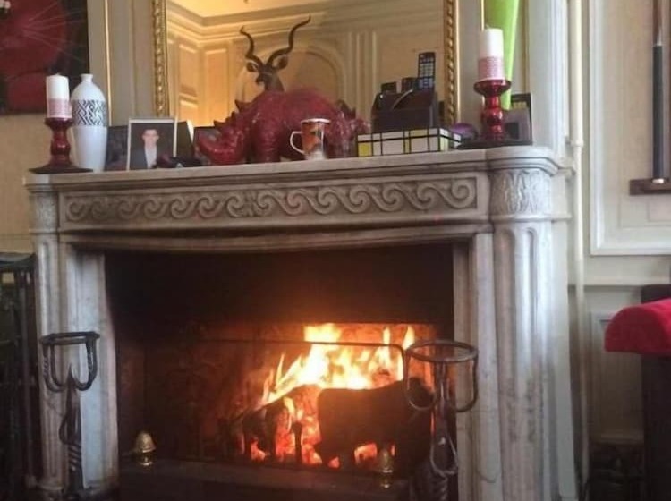 ペンション Jacaranda De Banaudon