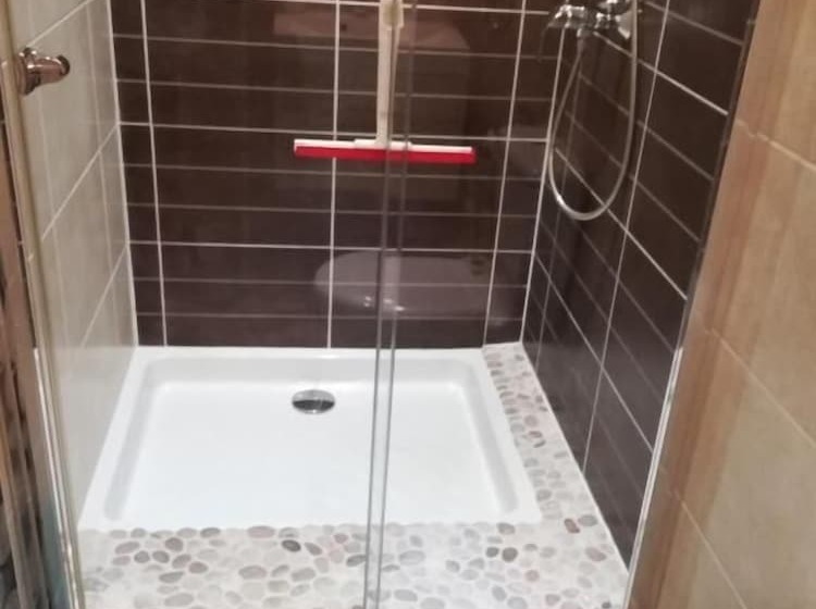 ペンション Jacaranda De Banaudon