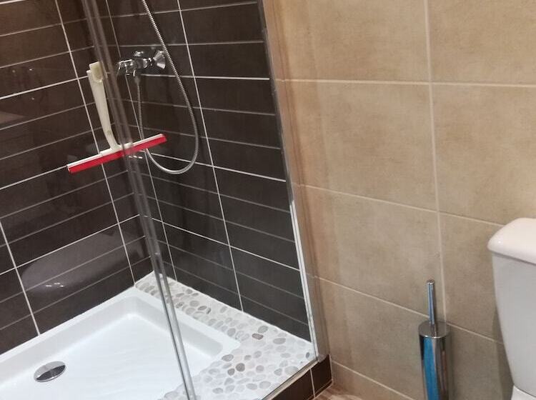 ペンション Jacaranda De Banaudon