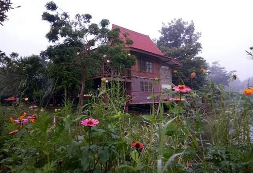 Pensió Kratommai Phuwaree