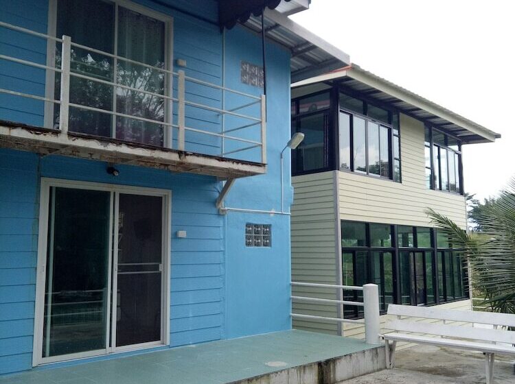 Pensió Kratommai Phuwaree