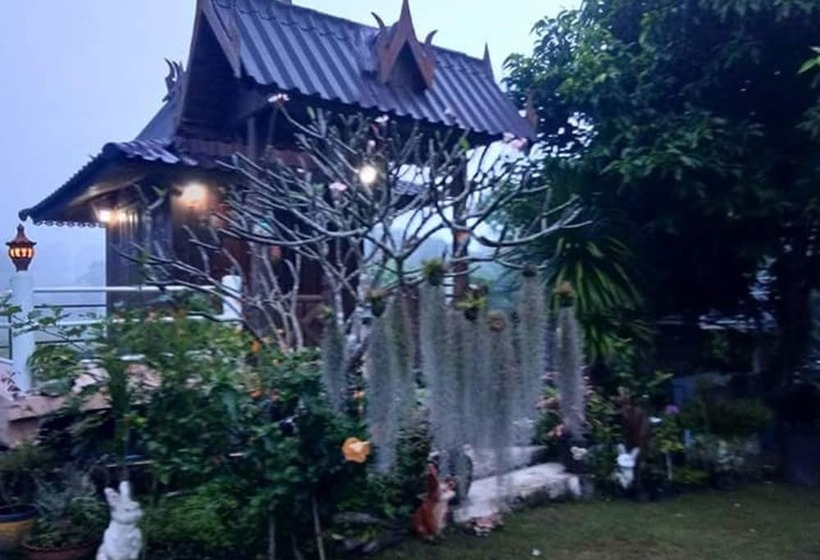 Pensió Kratommai Phuwaree