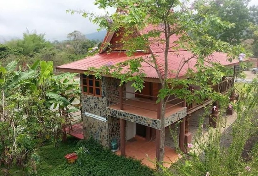 Pensió Kratommai Phuwaree