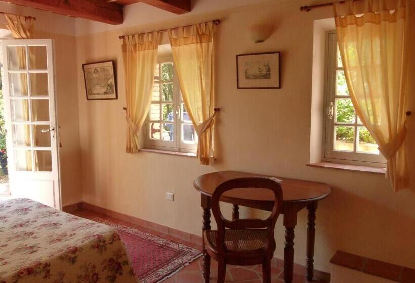 펜션 Le Bastidon Saint Michel