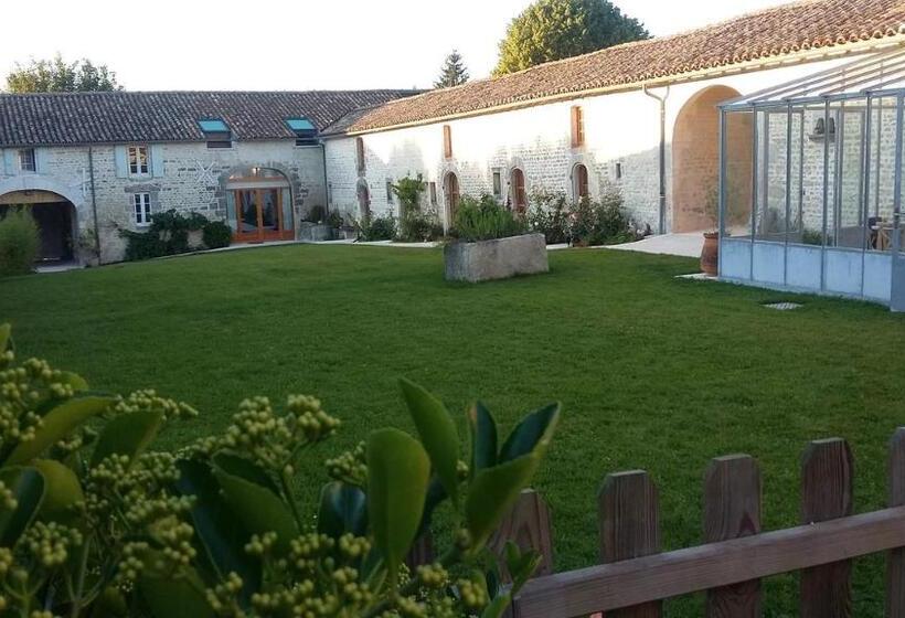 פנסיון Les Hauts De Chalonne