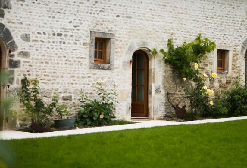 بنسيون Les Hauts De Chalonne