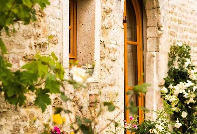 بنسيون Les Hauts De Chalonne